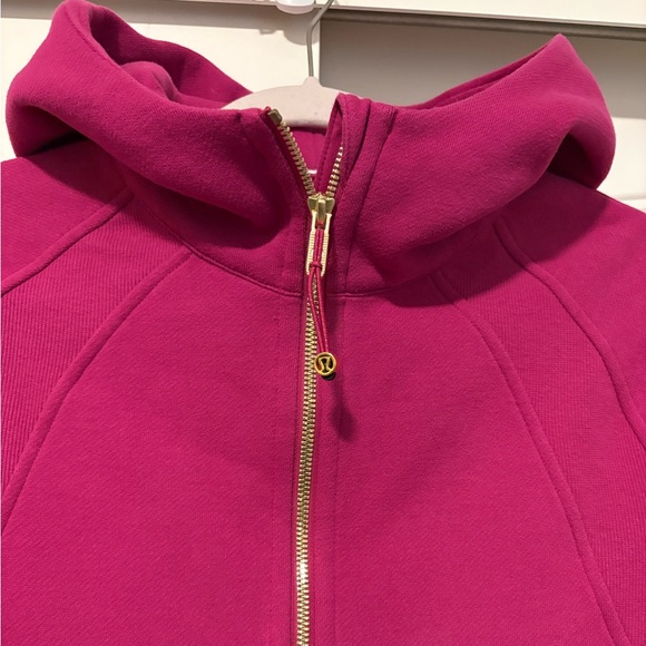 Lululemon Scuba Oversized Half-Zip Hoodie
Ripened Raspberry / Gold XS / s - Picture 3 of 6